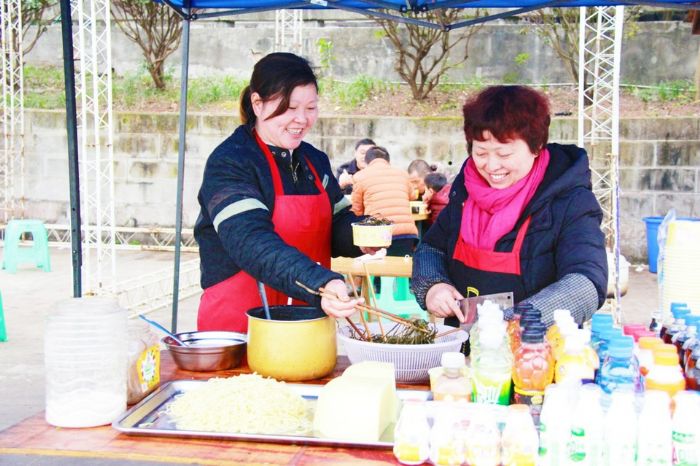 ”菜花经济“让人笑逐颜开。
