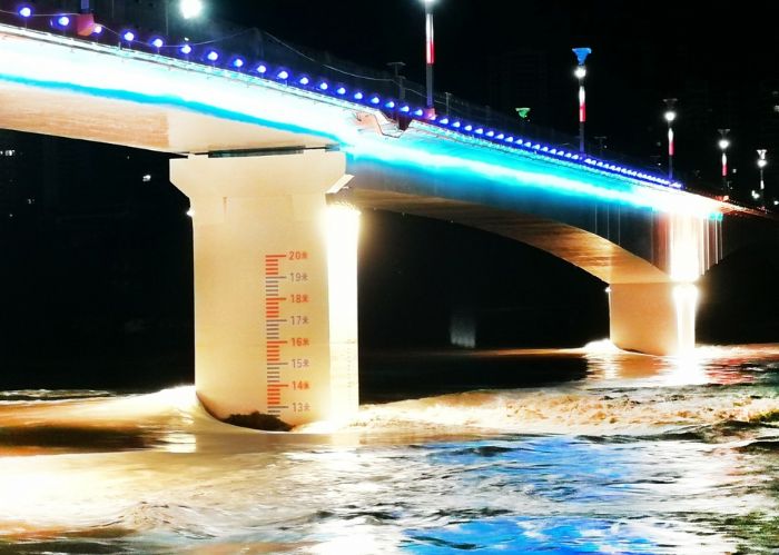 16日23：50分莲花大桥水位。
