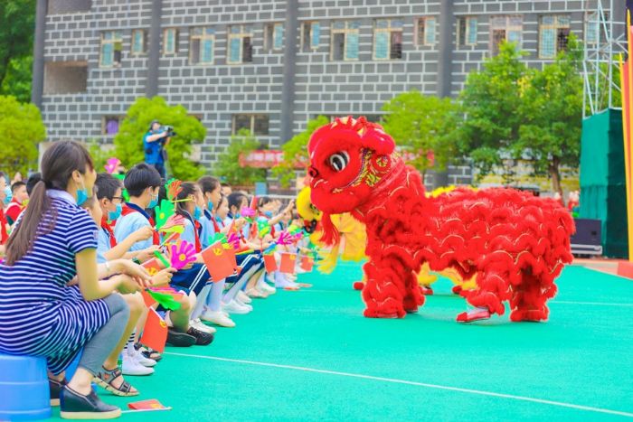 开场舞《鼓舞中国》。陈晓芳摄
