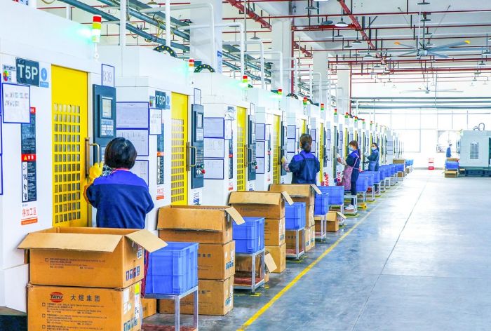 重庆景裕电子科技有限公司自动化生产车间。
